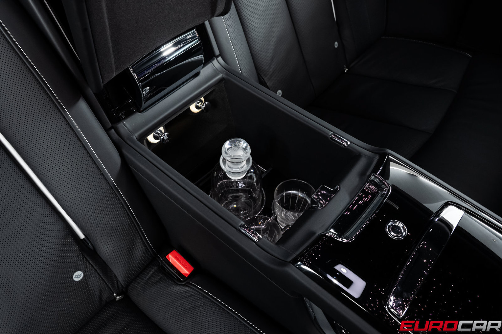 Used 2022 Rolls-Royce Phantom Sedan RWD image 45
