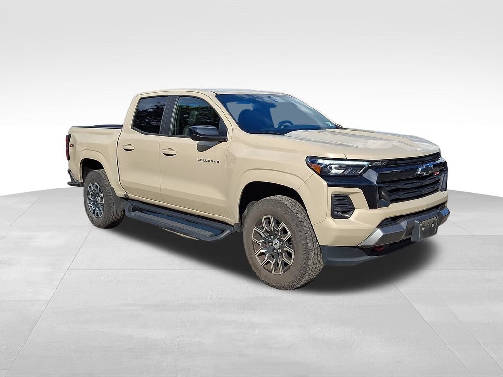 Used 2023 Chevrolet Colorado Z71 w/ Z71 Convenience Package 2 AWD/4WD image 1