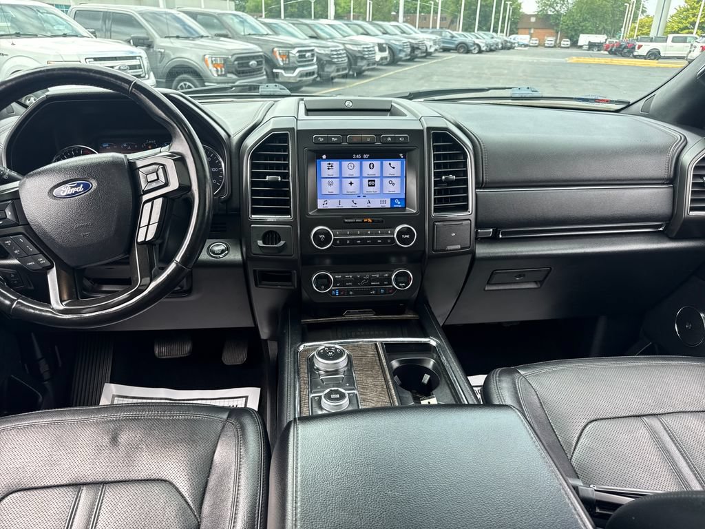Used 2019 Ford Expedition Limited w/ Equipment Group 302A AWD/4WD image 31