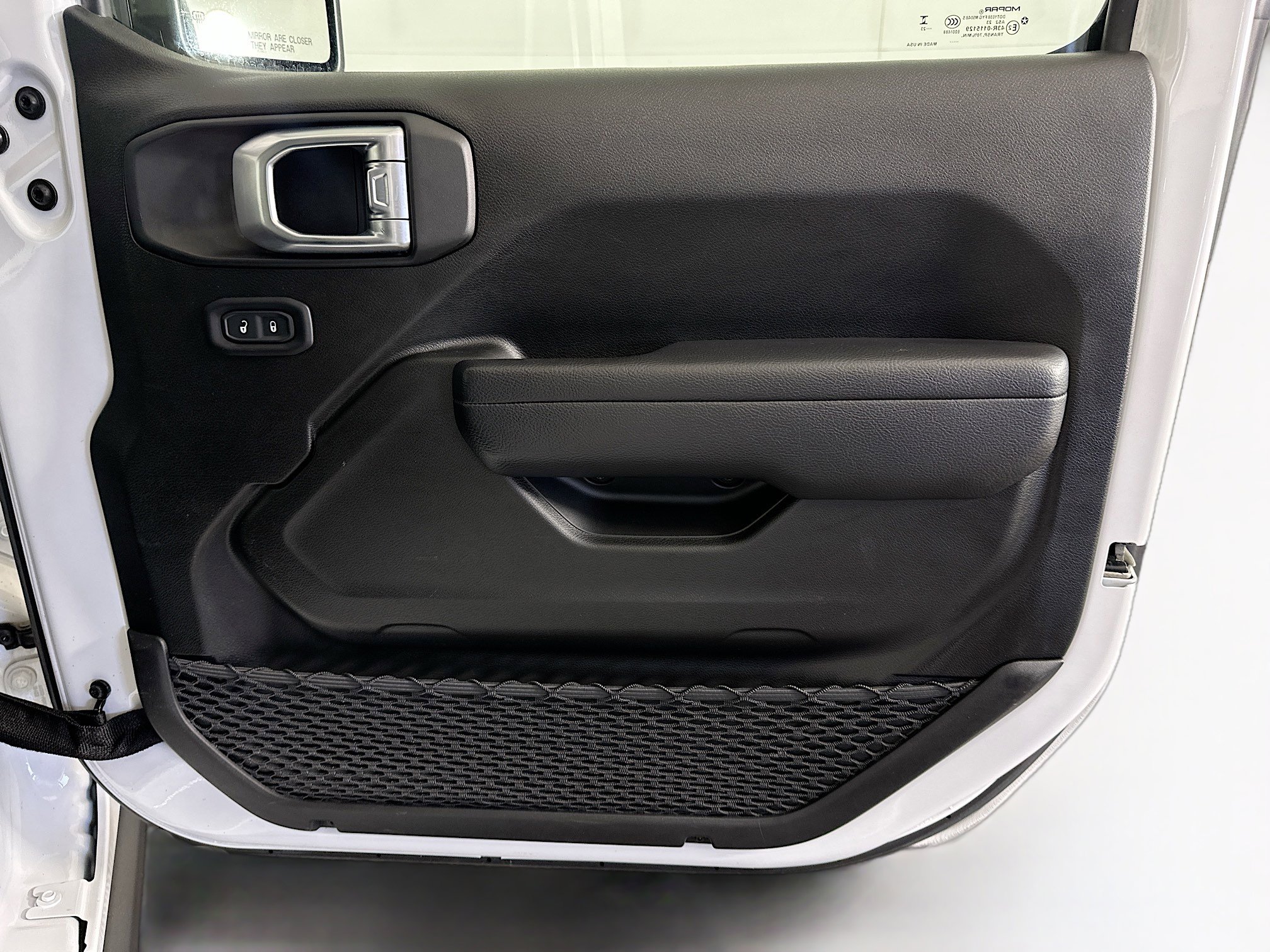 Used 2023 Jeep Wrangler Unlimited AWD/4WD image 30