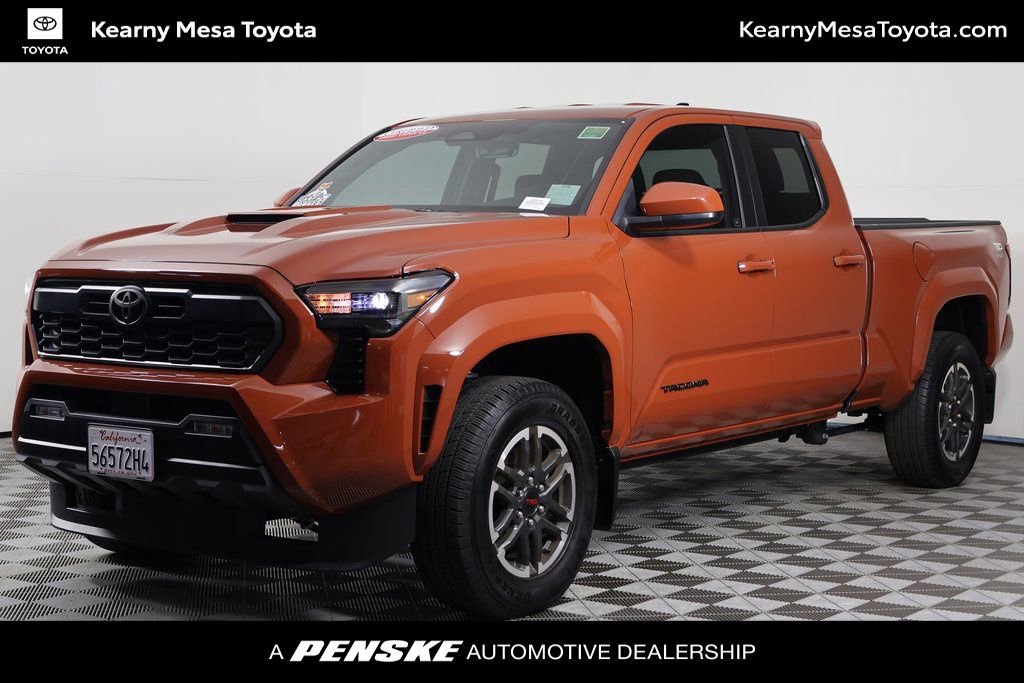 Used 2025 Toyota Tacoma TRD Sport AWD/4WD image 1