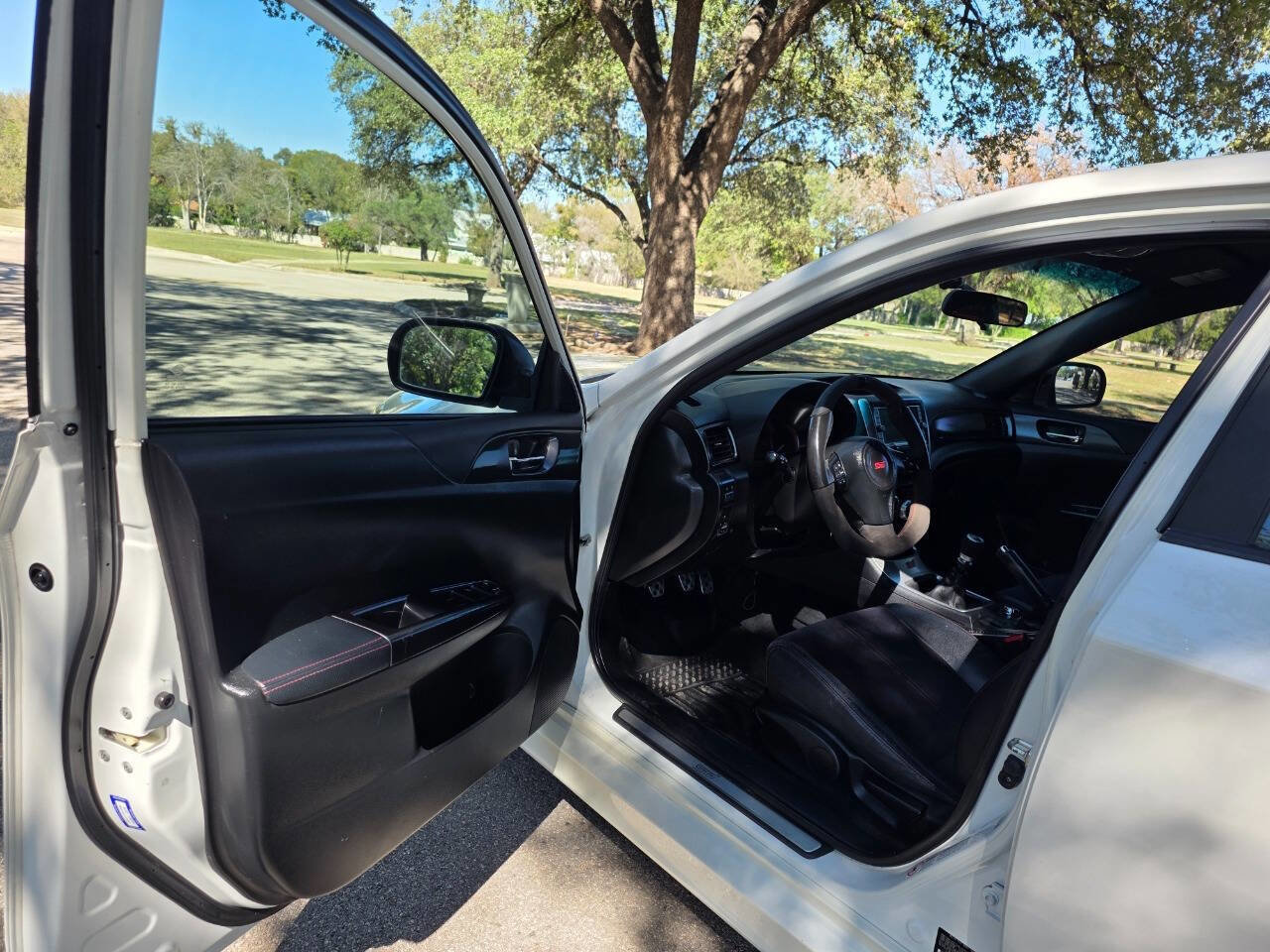Used 2011 Subaru Impreza WRX STI image 7