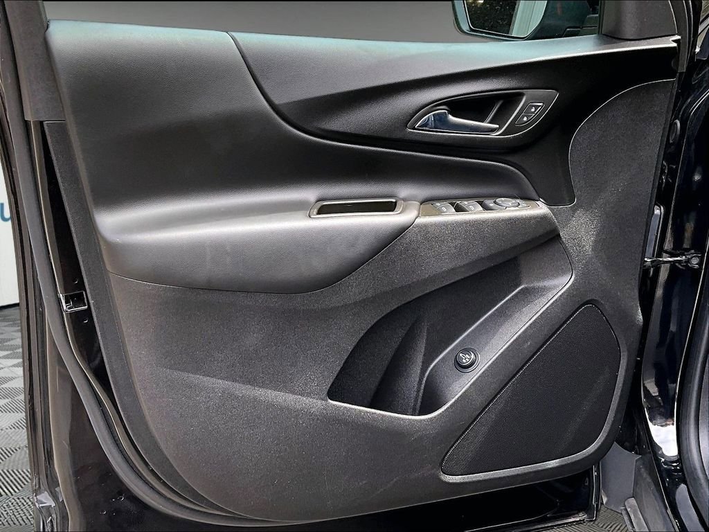 Used 2023 Chevrolet Equinox LT AWD/4WD image 10