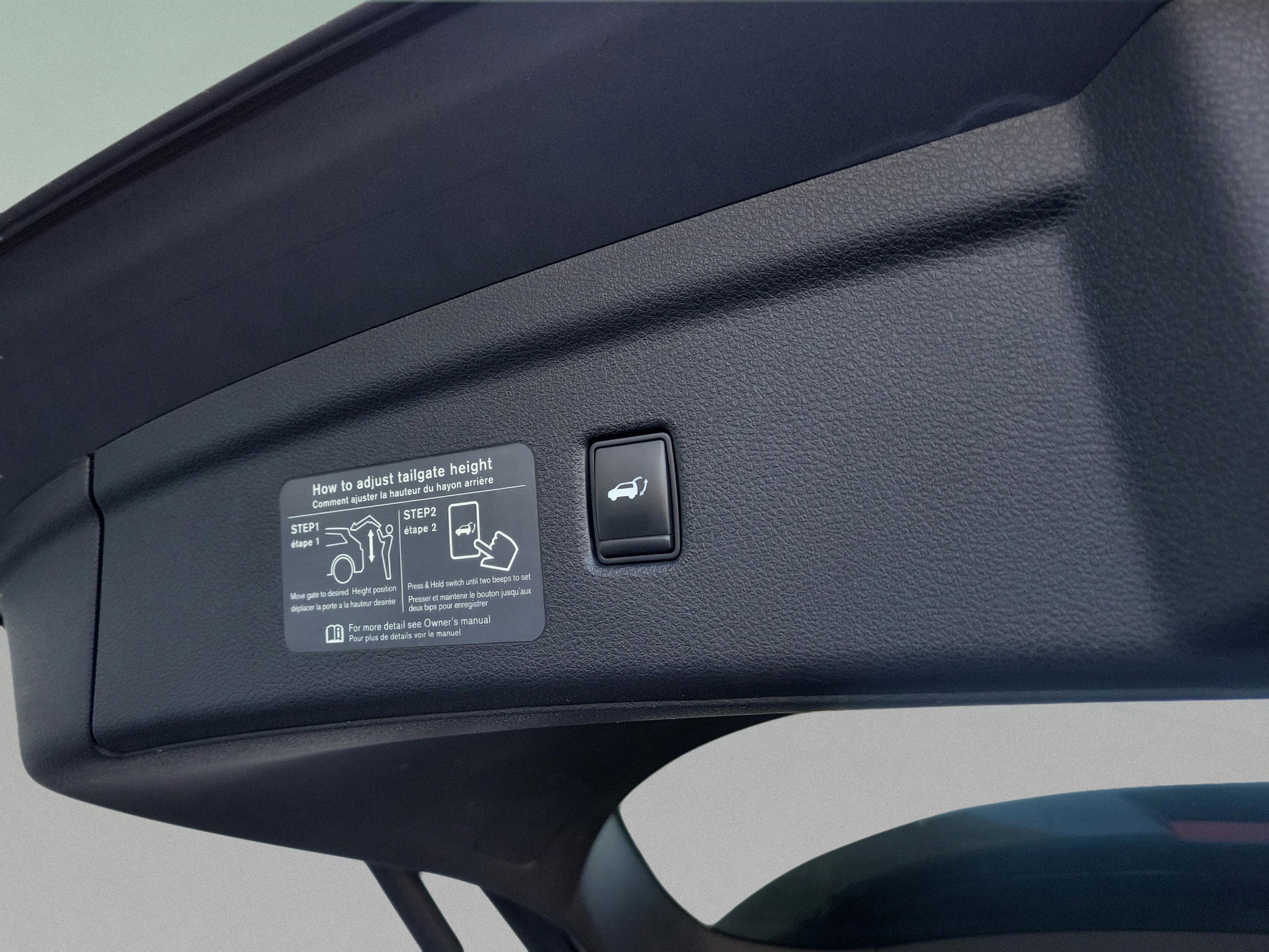 Used 2021 INFINITI QX50 Luxe w/ Appearance Package image 26