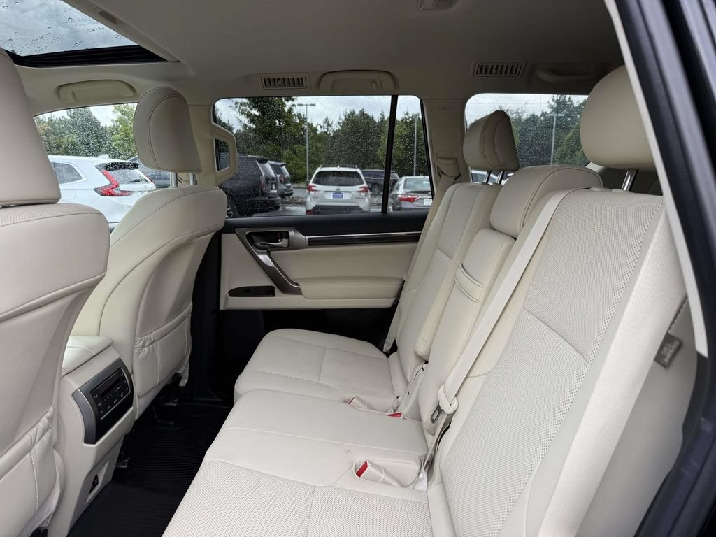 Used 2023 Lexus GX 460 Premium w/ Premium Package AWD/4WD image 17