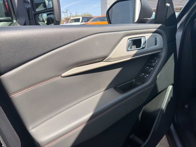 Used 2025 Ford Explorer Active image 22