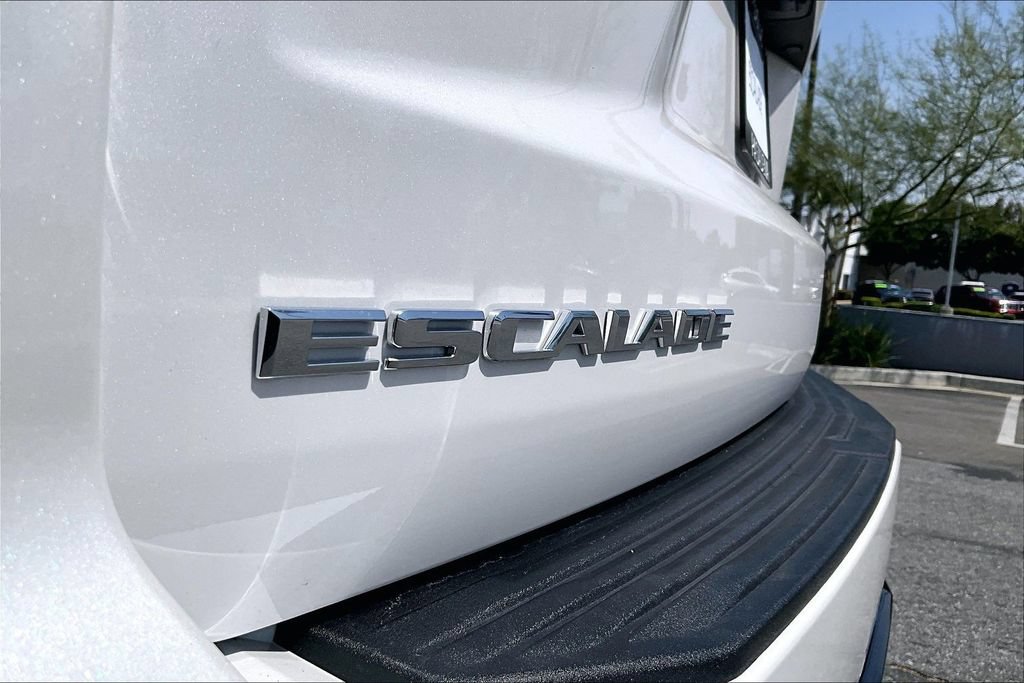 Used 2021 Cadillac Escalade Premium Luxury AWD/4WD image 31
