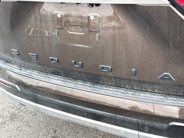 Used 2023 Toyota Sequoia Limited w/ Tow Technology Package AWD/4WD image 17