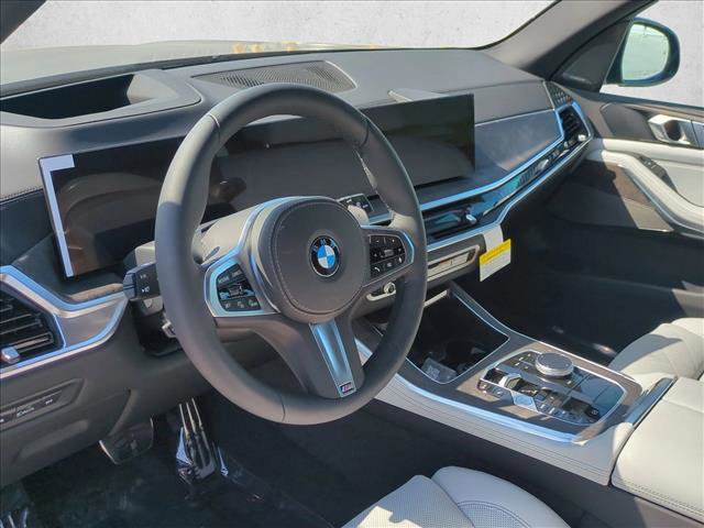 New 2026 BMW X5 sDrive40i image 3