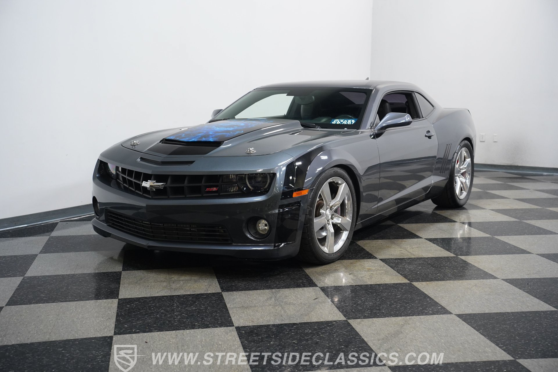 Used 2010 Chevrolet Camaro SS w/ RS Package RWD image 6
