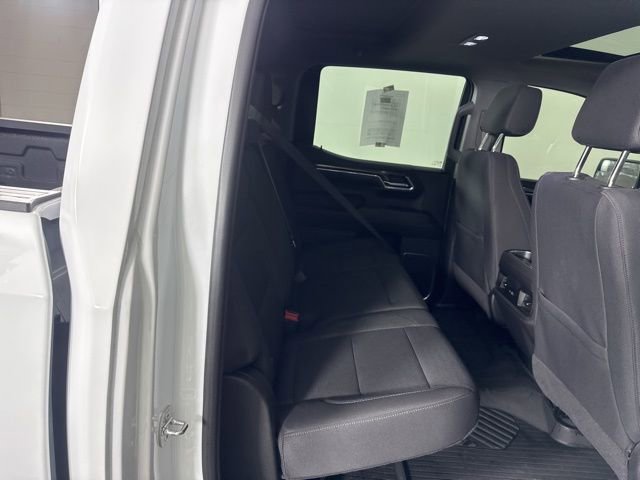 Used 2024 Chevrolet Silverado 1500 LT Trail Boss w/ Convenience Package II AWD/4WD image 16