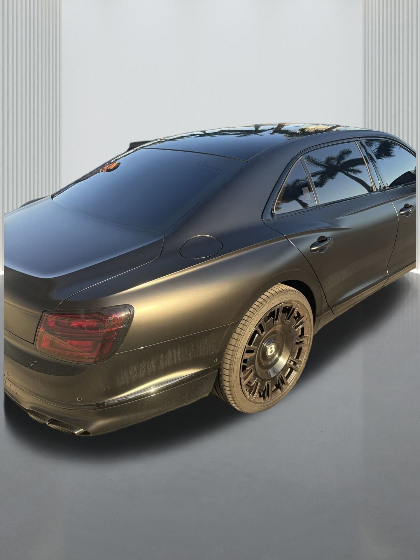 Used 2023 Bentley Flying Spur V8 image 4