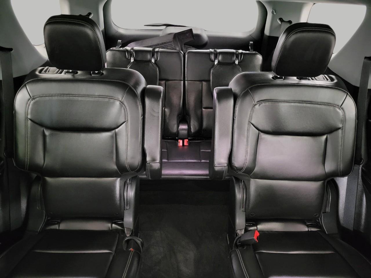 Used 2023 Ford Explorer XLT w/ Equipment Group 202A image 19