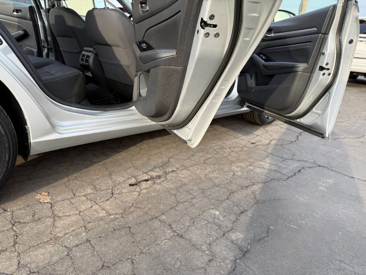 Used 2020 Nissan Altima 2.5 SV image 10