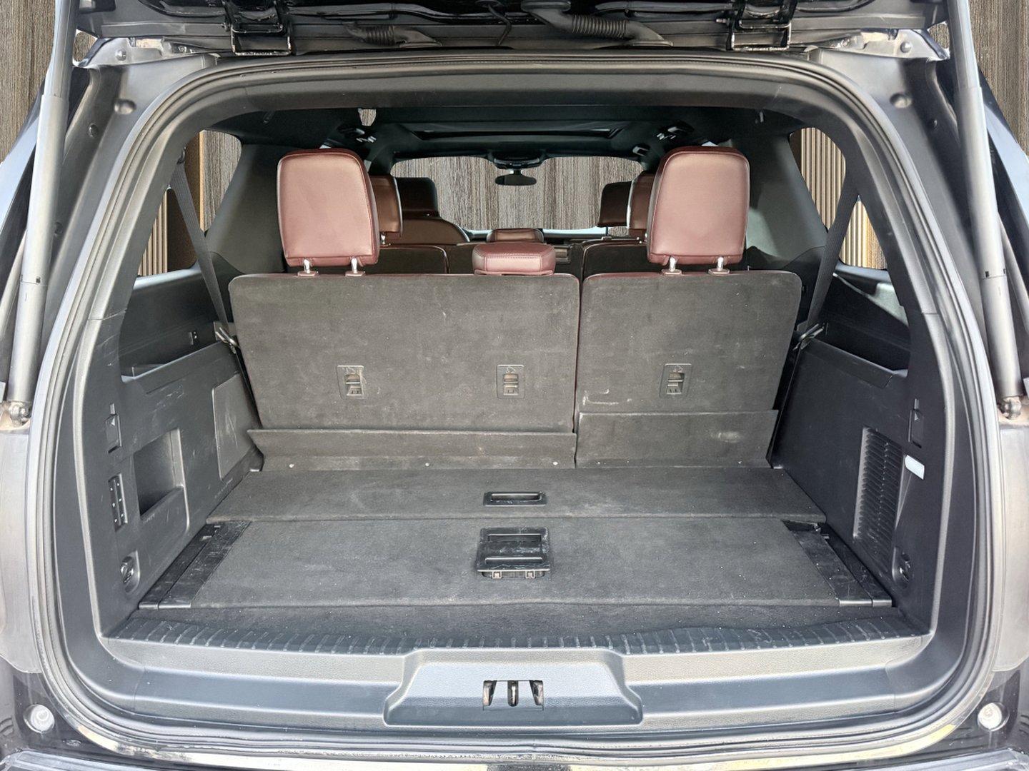 Used 2023 Ford Expedition Max Limited image 11