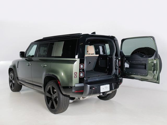 New 2026 Land Rover Defender 110 X-Dynamic SE AWD/4WD image 31