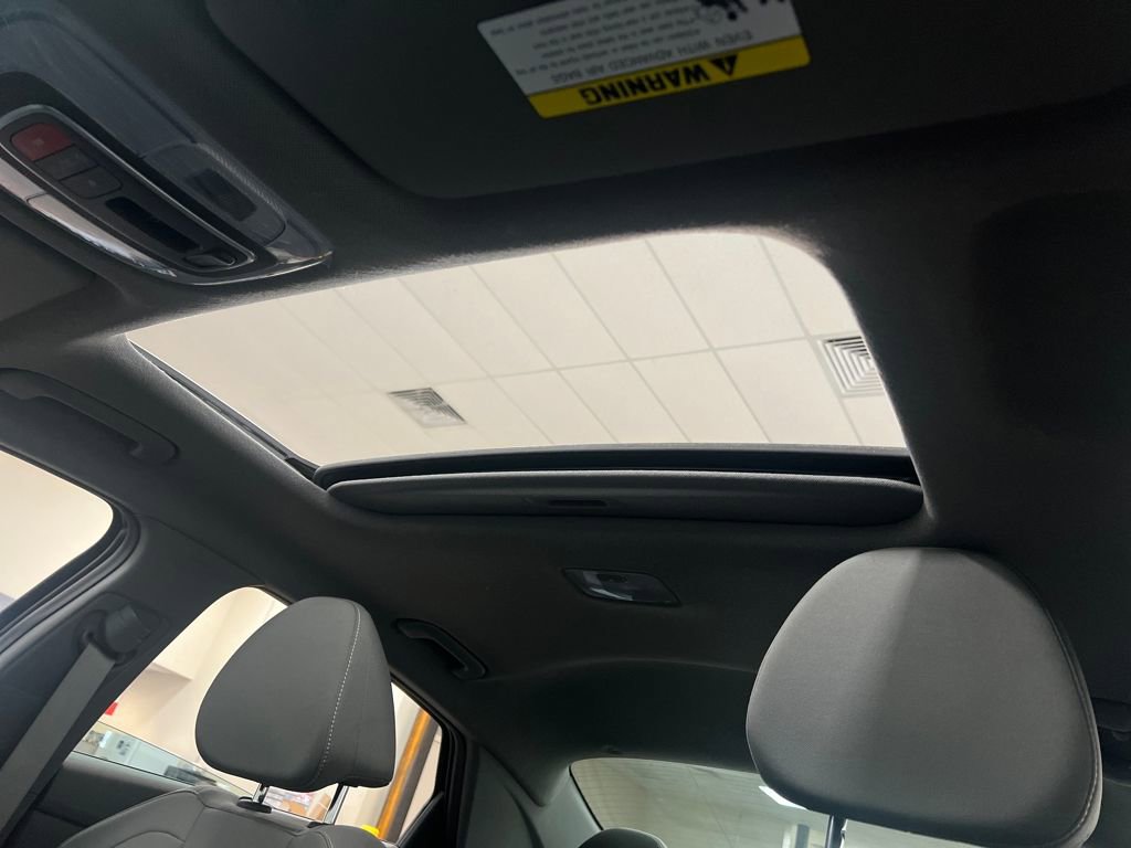 Used 2025 Hyundai Elantra SEL image 23