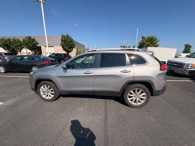 Used 2016 Jeep Cherokee Limited AWD/4WD image 8