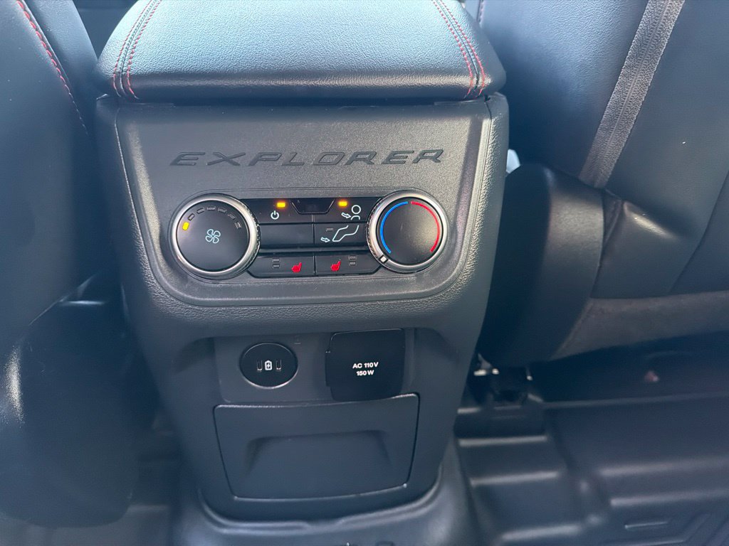 Used 2025 Ford Explorer ST-Line w/ Premium Package RWD image 15