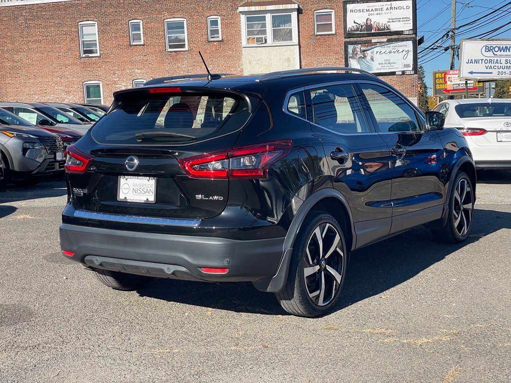 Certified 2022 Nissan Rogue Sport SL AWD/4WD image 4