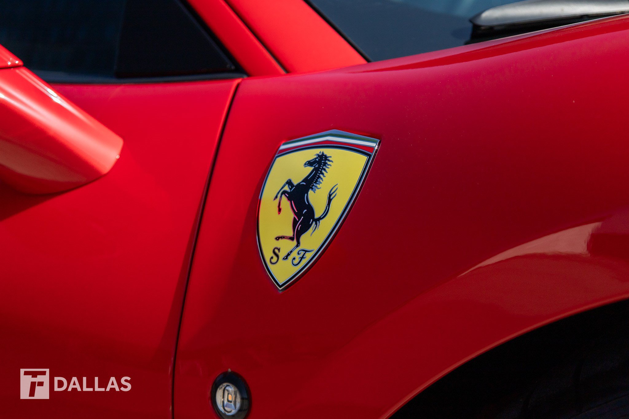 Used 2020 Ferrari F8 Tributo RWD image 20