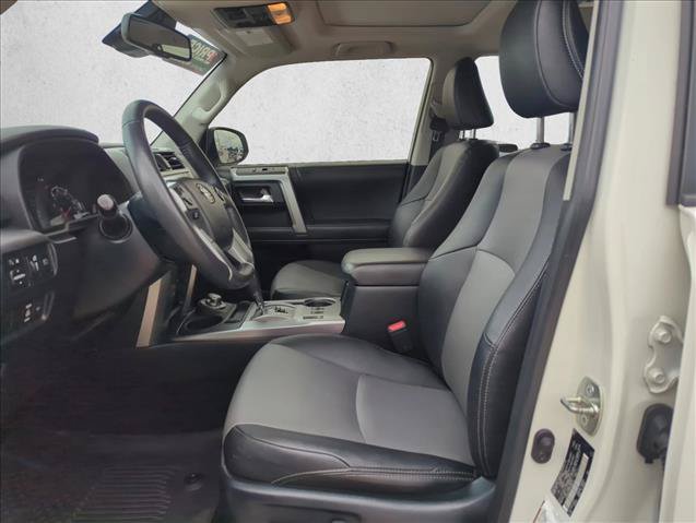 Used 2022 Toyota 4Runner SR5 Premium w/ Moonroof Package AWD/4WD image 17
