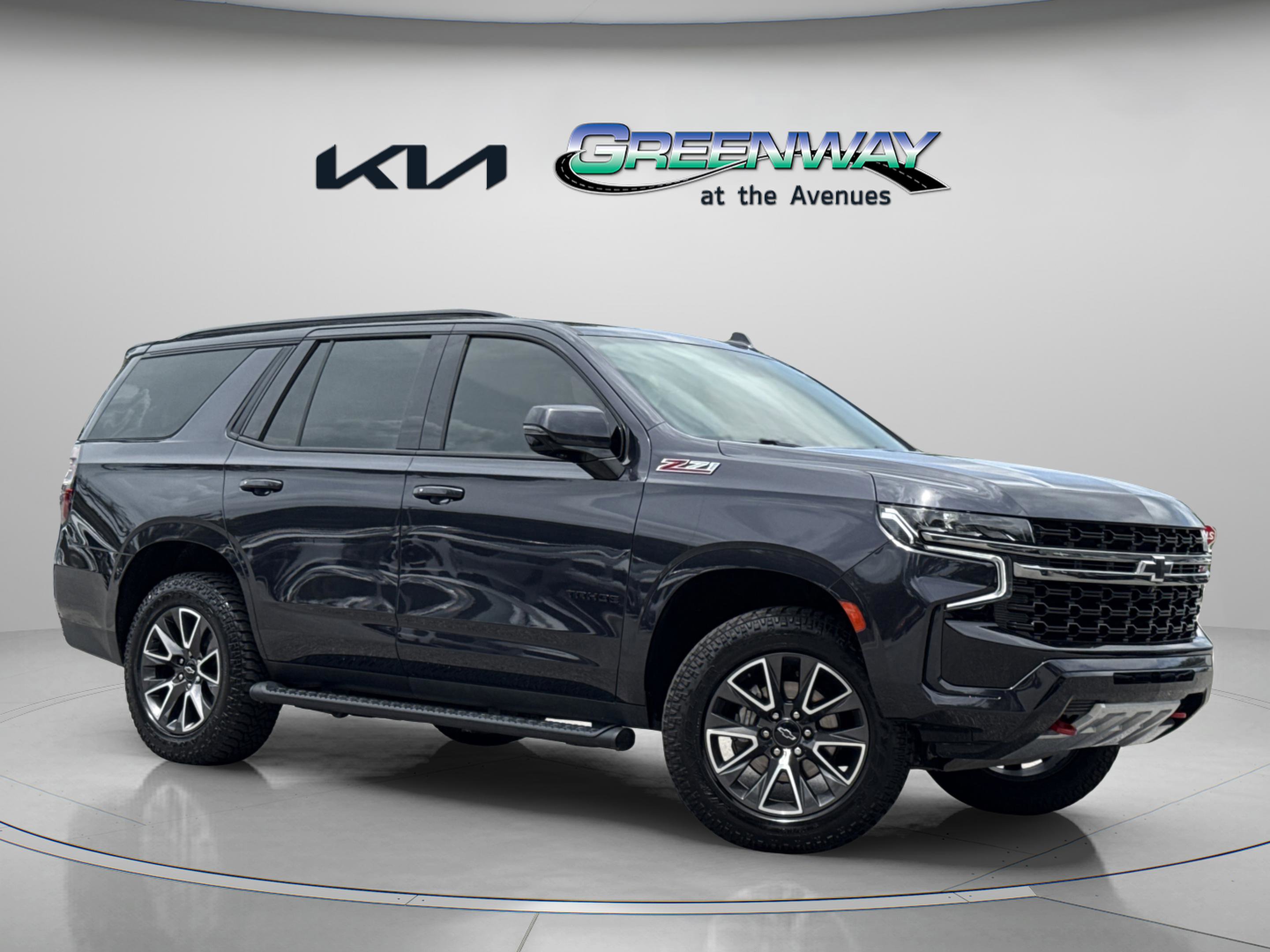 Used 2022 Chevrolet Tahoe Z71 w/ Luxury Package AWD/4WD image 1