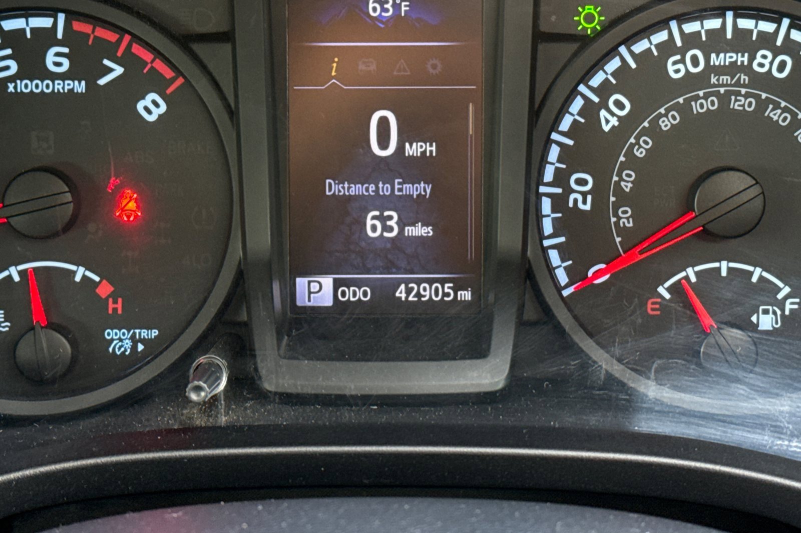 Used 2018 Toyota Tacoma SR image 32