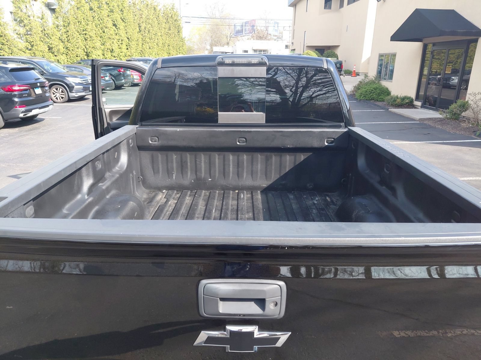 Used 2017 Chevrolet Silverado 1500 LTZ Z71 w/ LTZ Plus Package AWD/4WD image 31