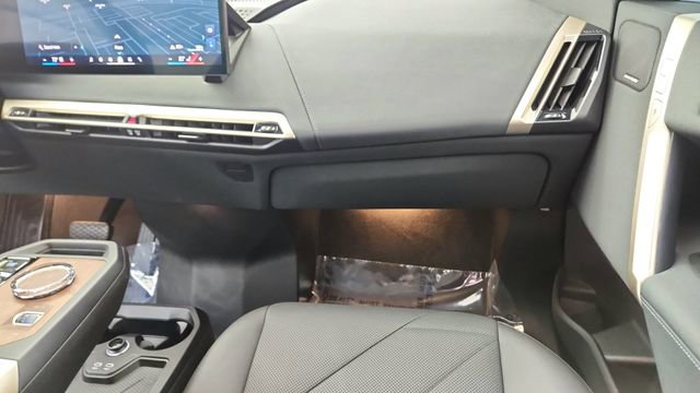 Used 2024 BMW iX xDrive50 w/ Premium Package image 37