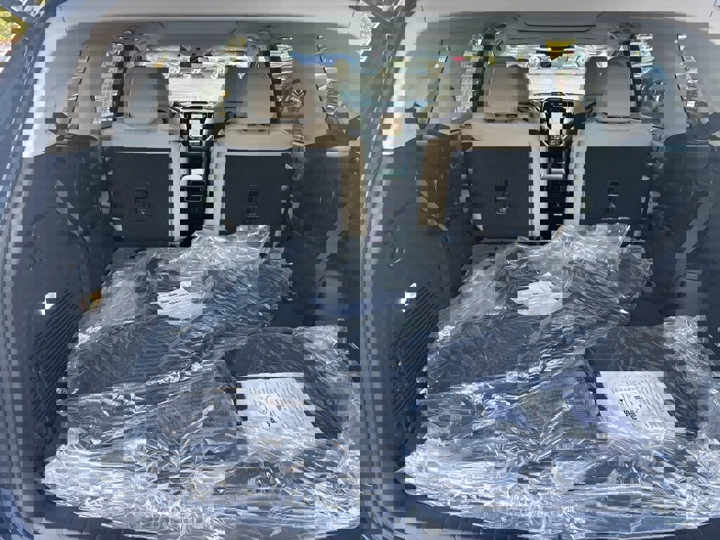 New 2025 Subaru Ascent Limited image 11