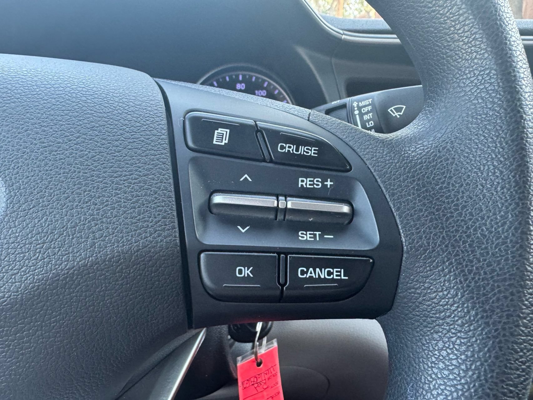 Used 2020 Hyundai Elantra SE FWD image 16