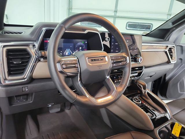 Used 2025 GMC Canyon Denali AWD/4WD image 18