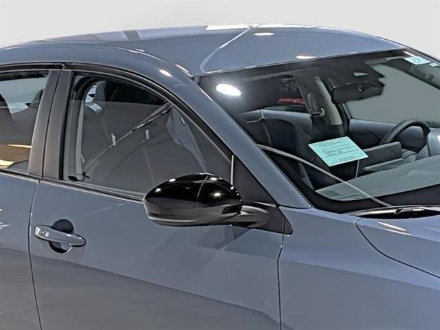 Used 2025 Nissan Sentra SR FWD image 15