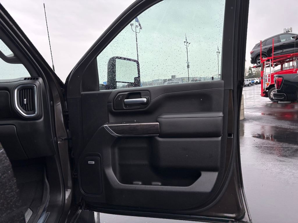 Used 2021 Chevrolet Silverado 3500 LTZ w/ LTZ Premium Package image 26