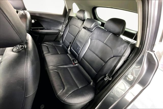 Used 2017 Kia Niro Touring image 21