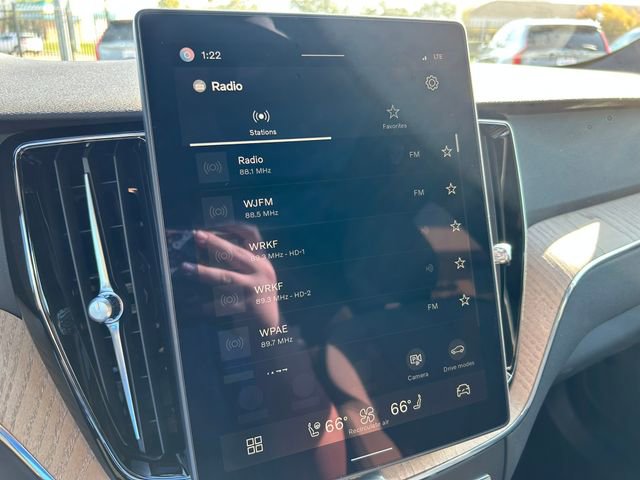 New 2026 Volvo XC60 B5 Core w/ Climate Package PRO image 26