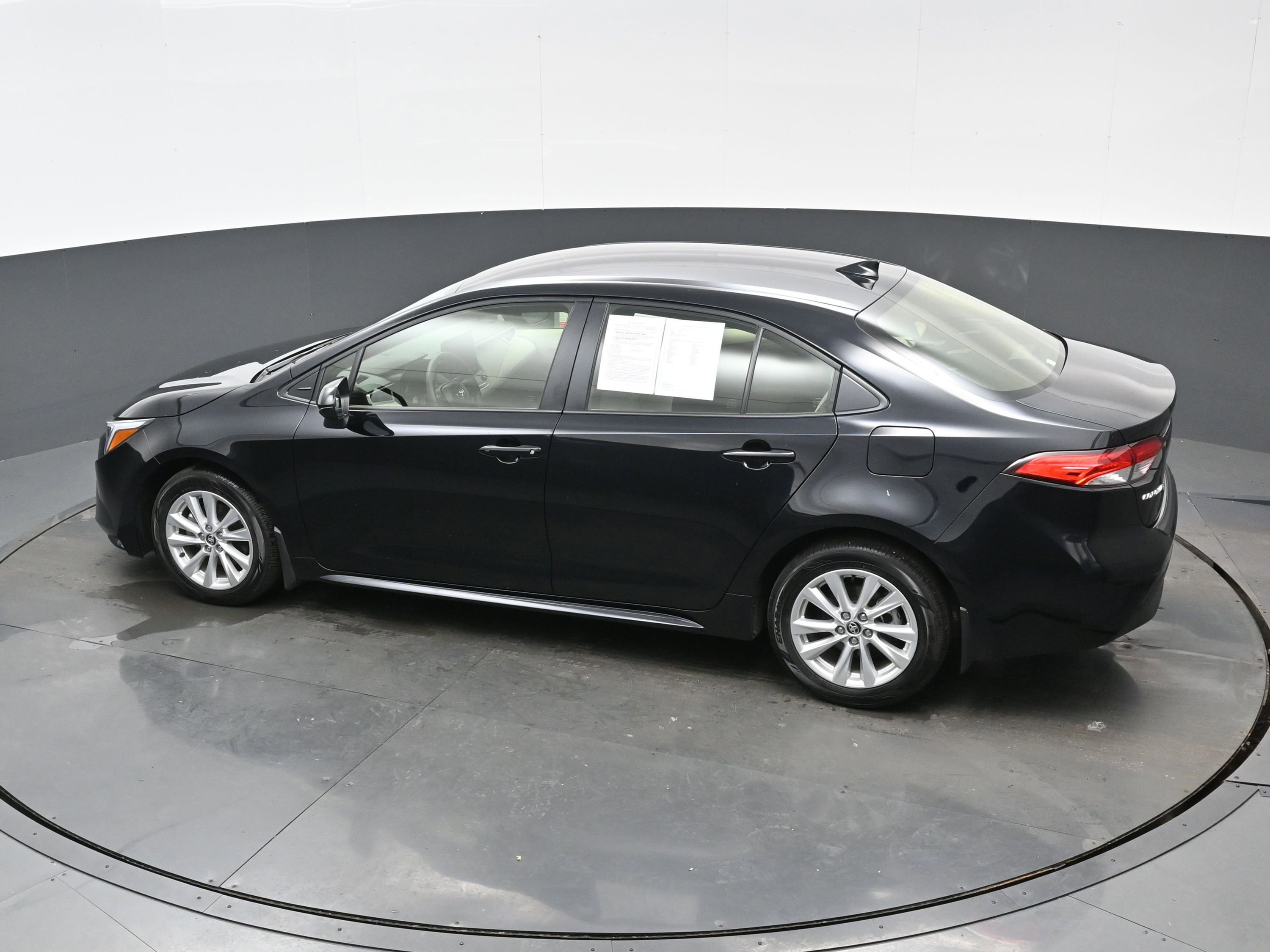 Used 2024 Toyota Corolla LE image 35