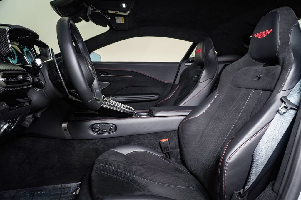 Used 2026 Aston Martin V8 Vantage S RWD image 20