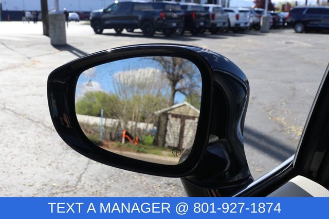 Used 2024 Chrysler Pacifica Select image 15