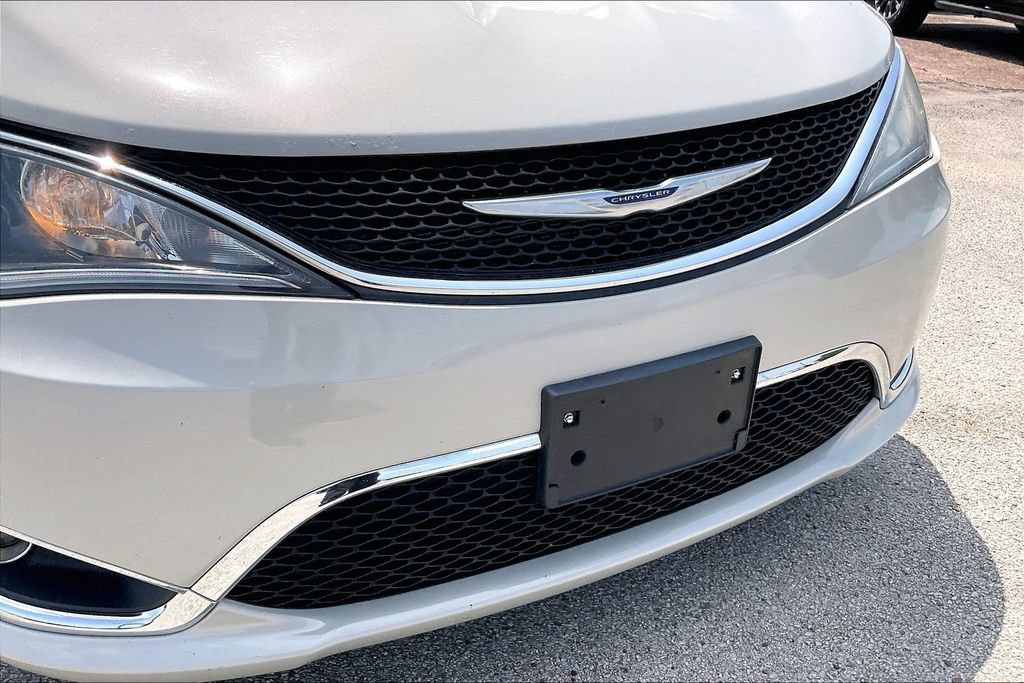 Certified 2019 Chrysler Pacifica Touring-L Plus FWD image 34
