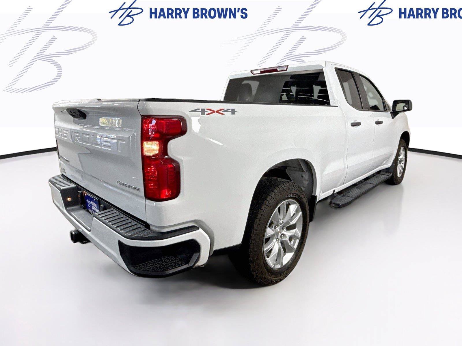 Used 2024 Chevrolet Silverado 1500 Custom AWD/4WD image 28