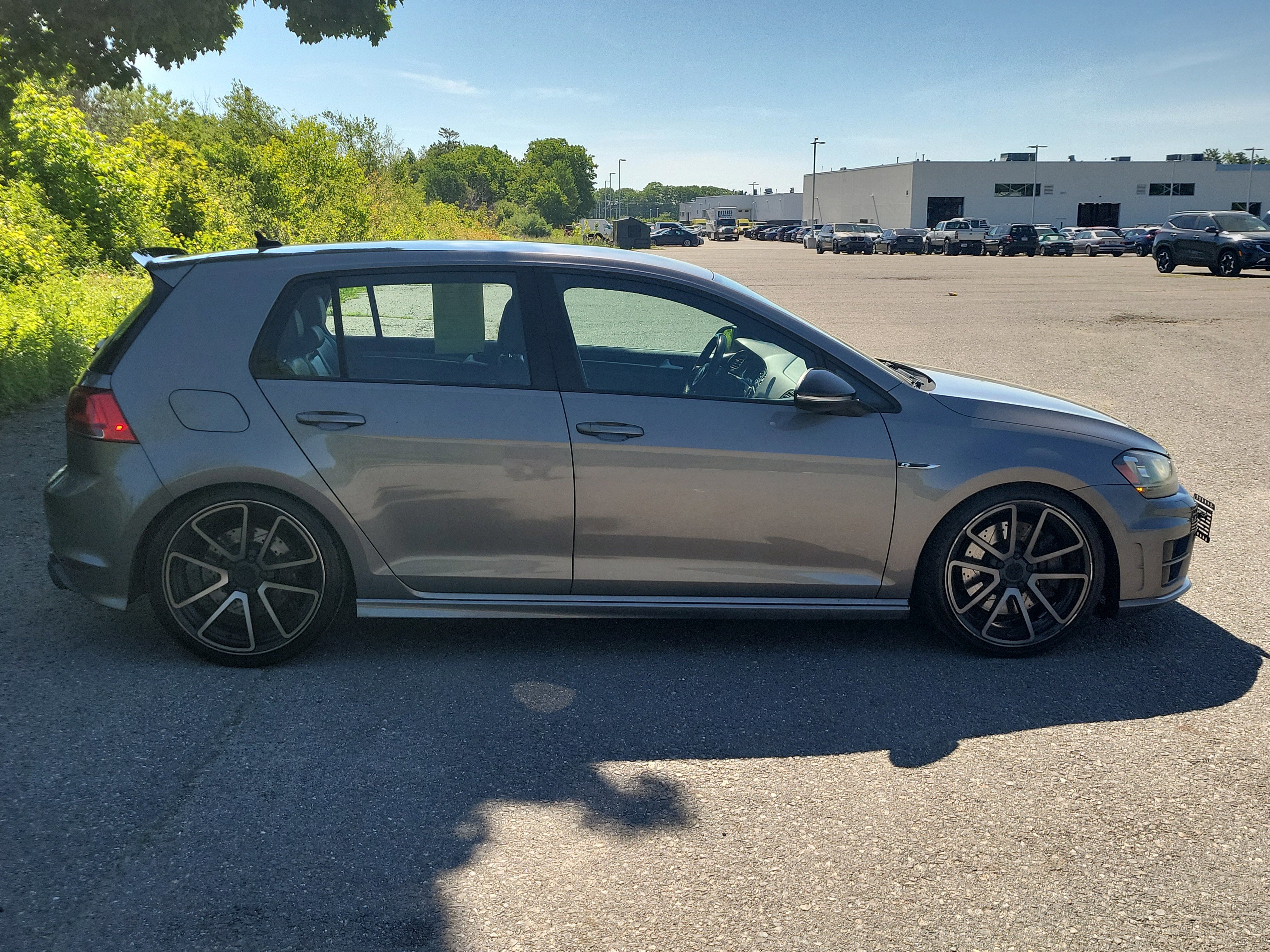 Used 2016 Volkswagen Golf R 4-Door AWD/4WD image 4