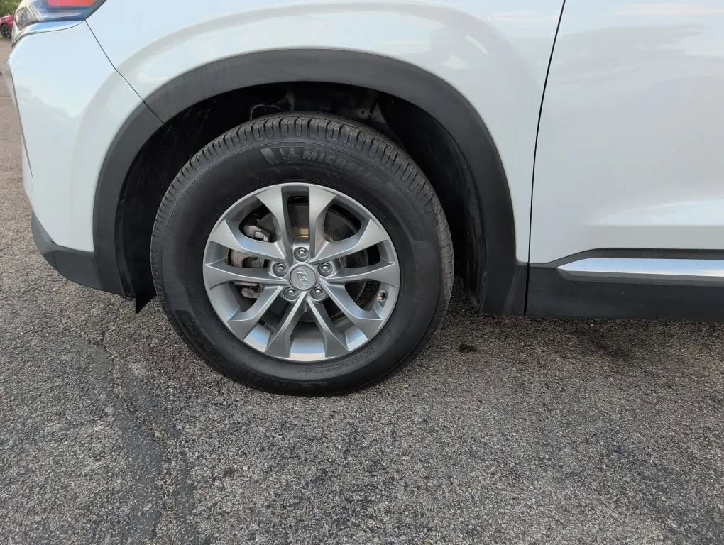 Used 2019 Hyundai Santa Fe SEL AWD/4WD image 10