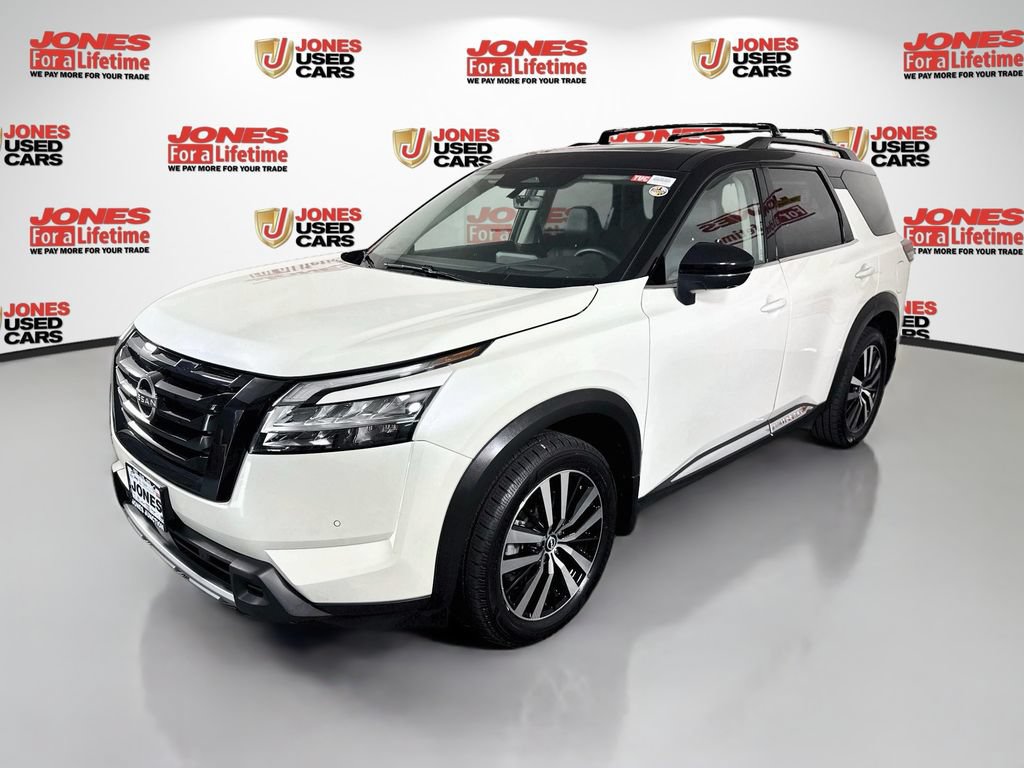 Used 2024 Nissan Pathfinder Platinum AWD/4WD image 15