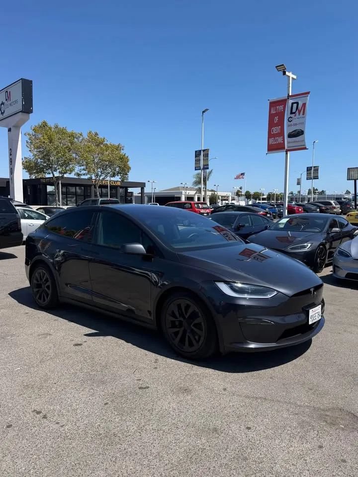 Used 2025 Tesla Model X AWD/4WD image 3