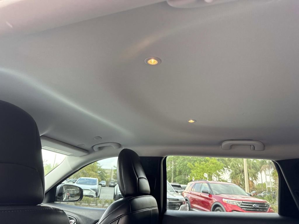 Used 2020 Jeep Cherokee Limited AWD/4WD image 17