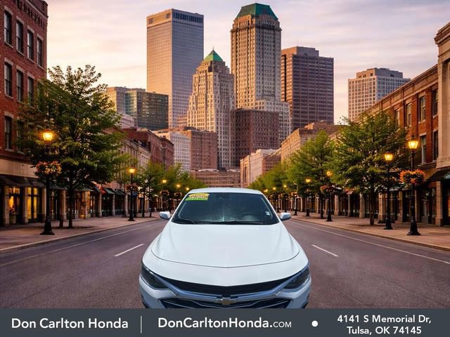 Used 2025 Chevrolet Malibu LS FWD image 2
