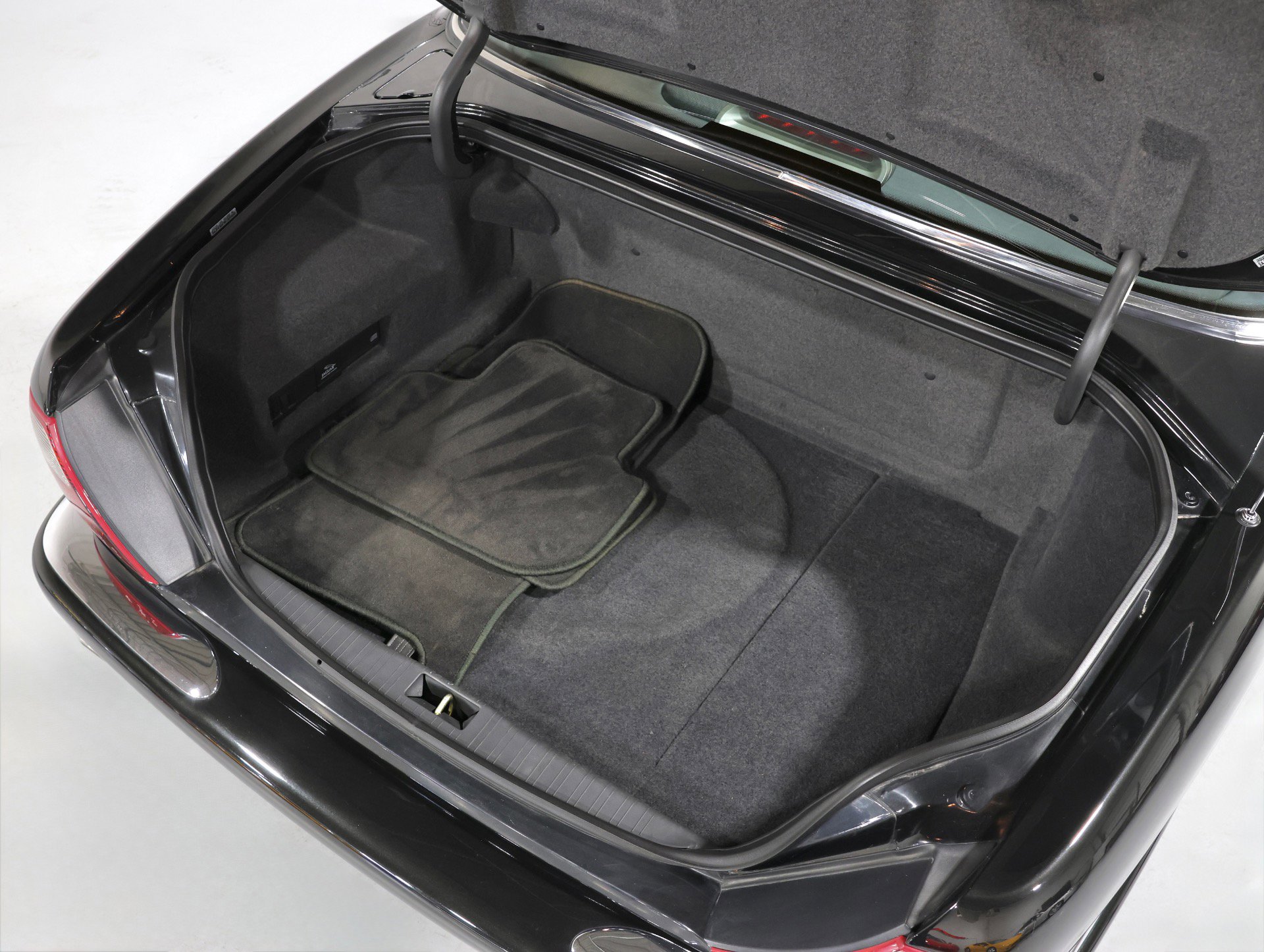 Used 1998 Jaguar XJ8 RWD image 21