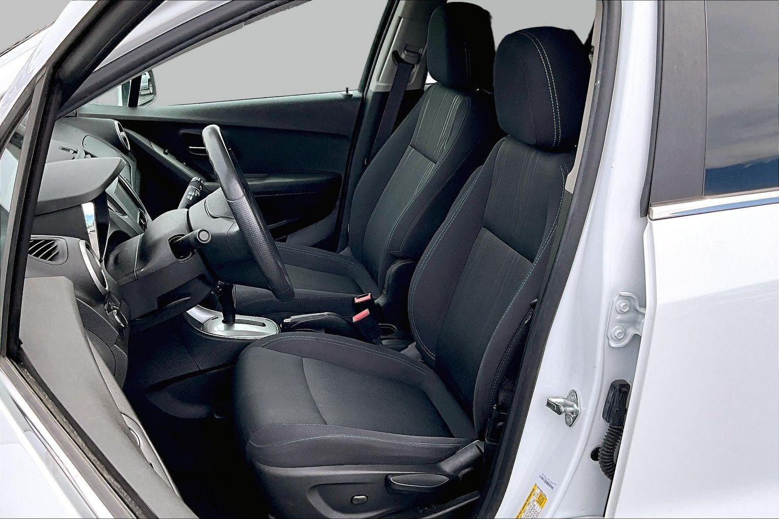 Used 2016 Chevrolet Trax LT AWD/4WD image 21